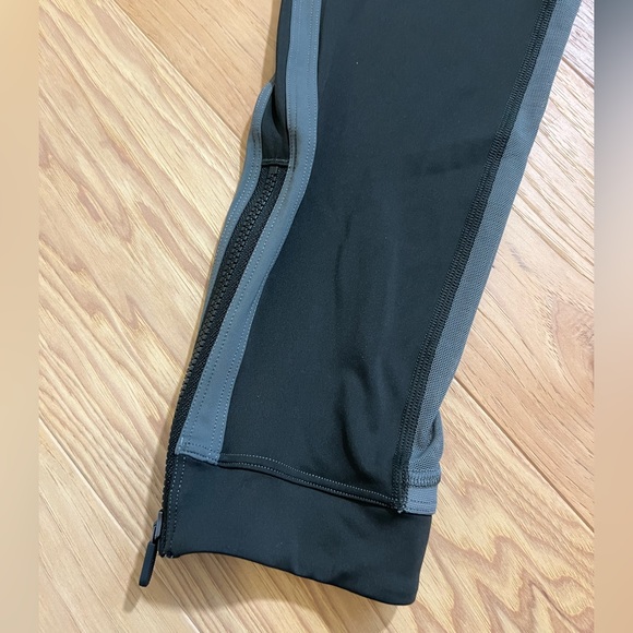 NWOT Lululemon Zip The Line Crop 23” Dark Olive/Grey Sage - Size 6 - Picture 6 of 13